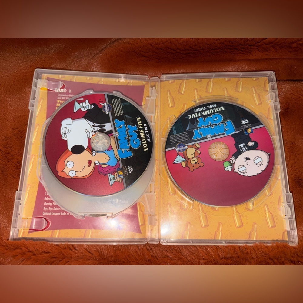 Family Guy Volume Five 3-Disc Set - Picture 4 of 5